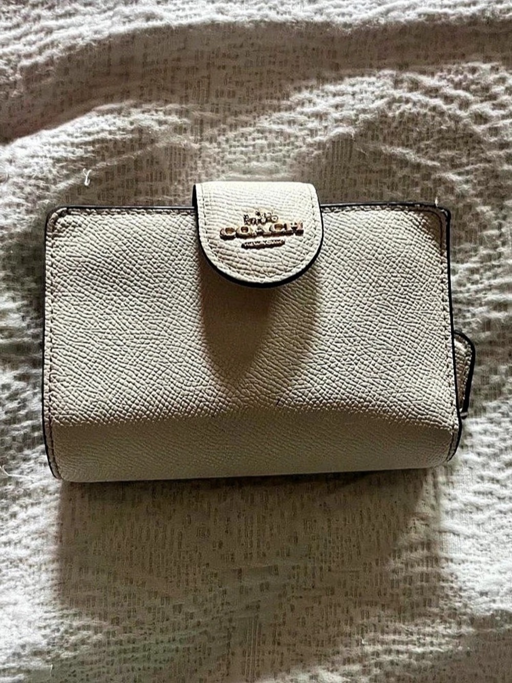 Coach Medium Corner Zip Wallet 6390 White & Brown